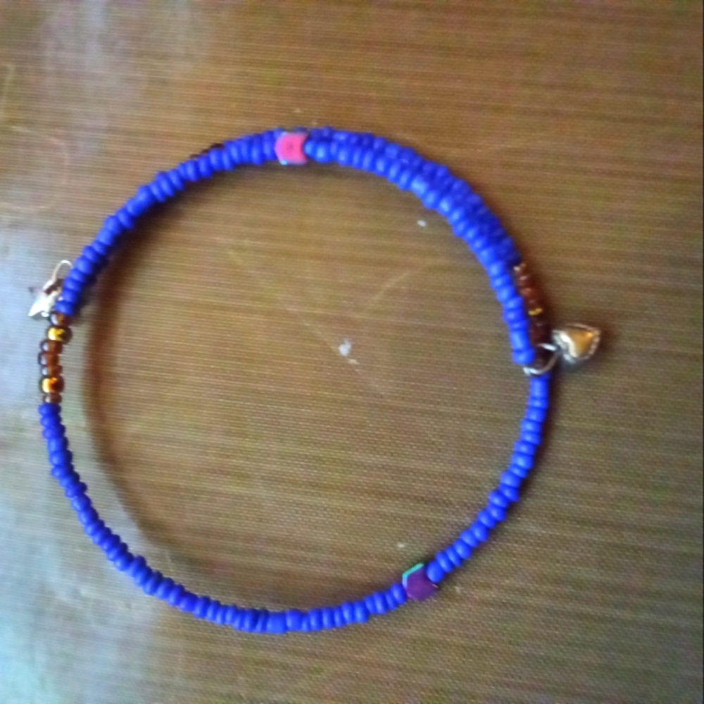 Dainty seed bead bracelet